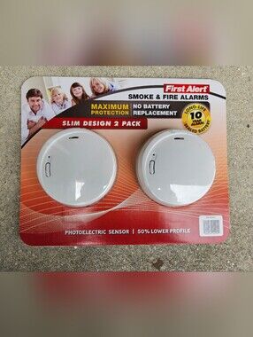 First Alert Smoke and Fire Alarm P1210CP2 slim Photoelectric 2-pack New